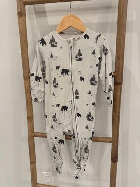 Belan J. Bear & Tree Print Baby Zip Romper - Cream